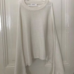 White Cropped Long Sleeve Shirt/Sweater